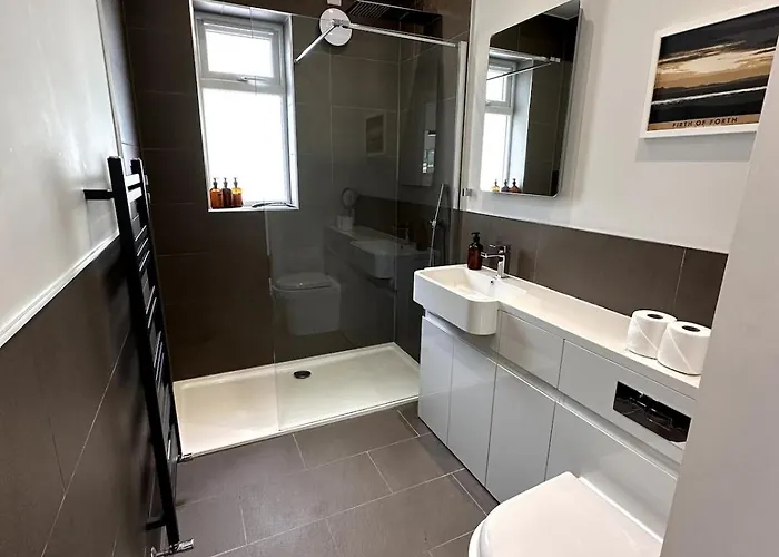 펜션 Kaimes Kip Stylish Five Bedroom *
