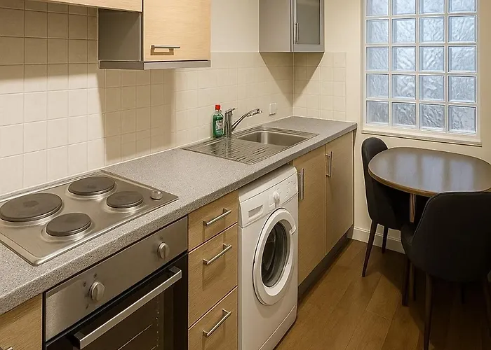 Comfy 2br Flat - Free Parking - Near Centre Apartament *