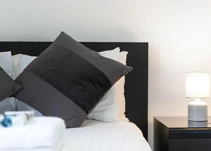 Cosy 2 Bed West End Free Parking * אדינבורו