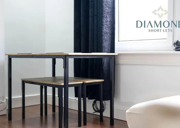 Cosy 2 Bed West End Free Parking * אדינבורו