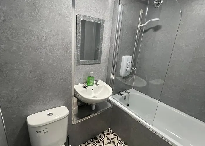 Apartment Citylink Retreat With Metro Access, Free Parking, Near Airport