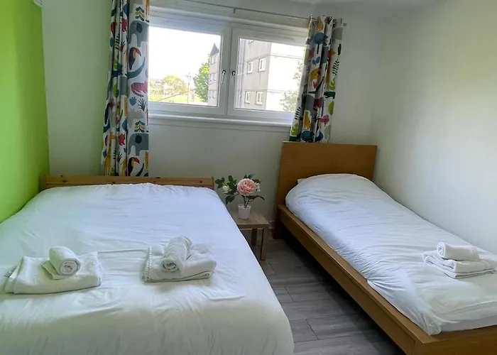 Citylink Retreat With Metro Access, Free Parking, Near Airport Apartment Edinburgh