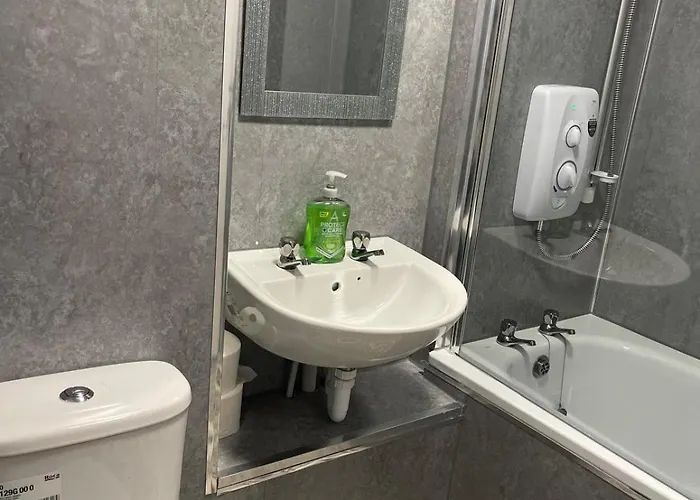 Citylink Retreat With Metro Access, Free Parking, Near Airport Edinburgh