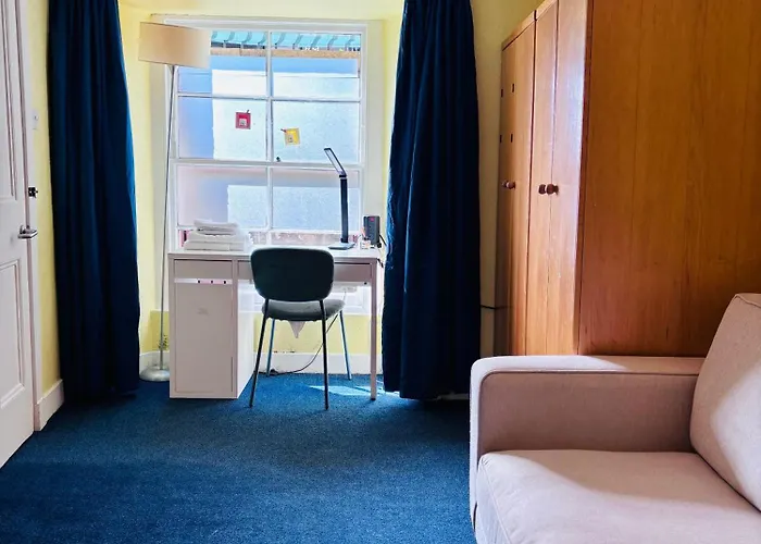 Entire Flat In Edinburgh, Center