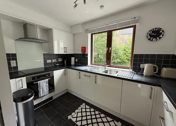 Cosy & 2 Bedrooms * Edinburgh