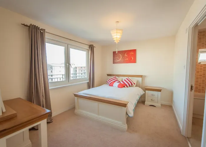 Central Edinburgh Apartment By The Castle Lejlighed