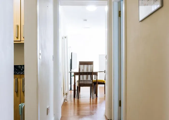 Apartament Homely 3 Bedroom In The Heart Of Edynburg