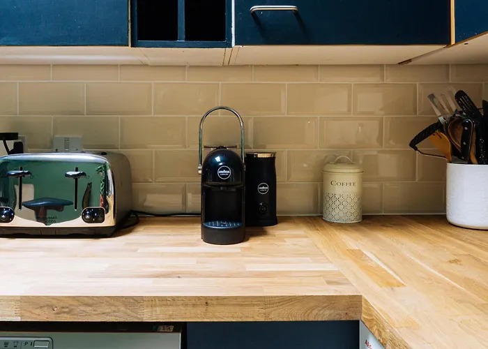 Grade A Listed 2 Bedroom In דירה