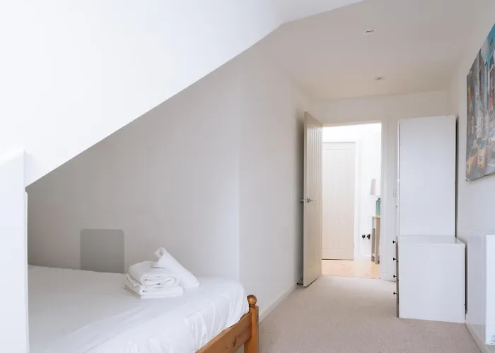 Appartement & Modern 2bd Flat - Edinburgh