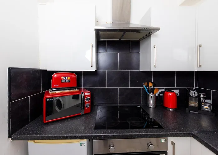 Central Edinburgh Apartment By The Castle Edinburgh