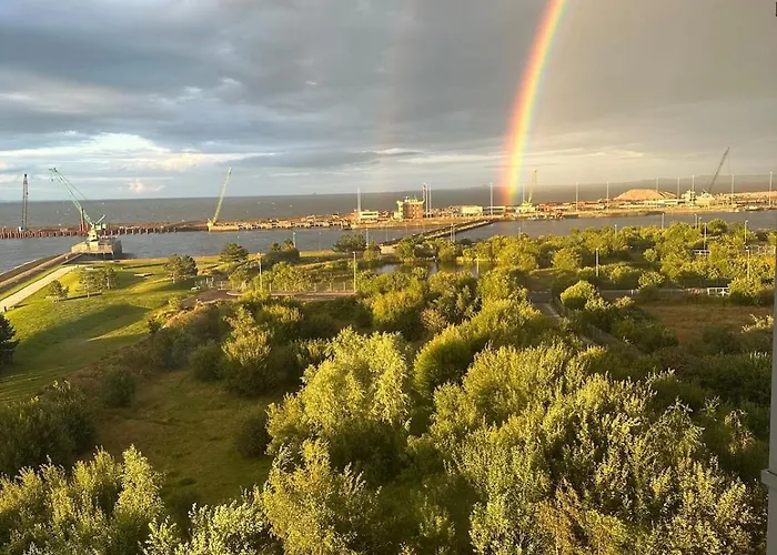 Ocean View Flat With Cozy Vibes *