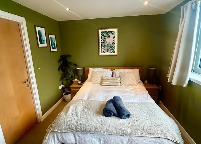 Ocean View Flat With Cozy Vibes شقة