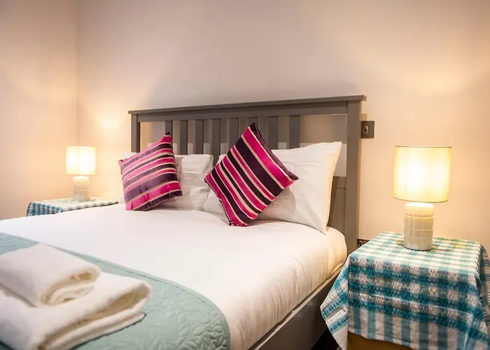 Lovely 1-bedroom Unit Near Castle Apartment