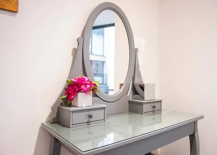 Lovely 1-bedroom Unit Near Castle