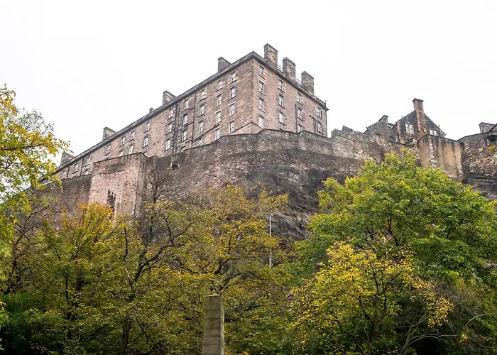 Apartment Lovely 1-bedroom Unit Near Castle