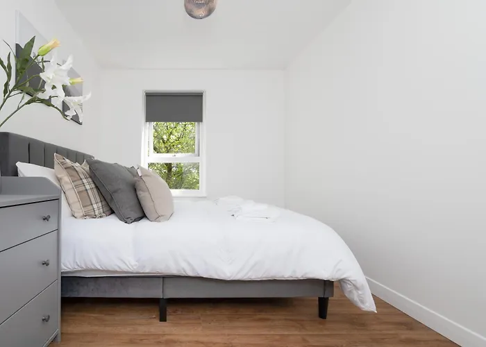 2bedroom Apartment-free Parking * Edinburgh