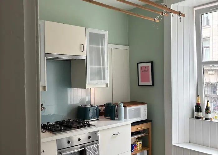 דירה Modern One Bed Flat, Historic Old Town