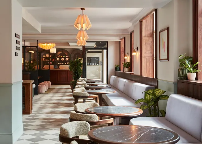 Отель The Hoxton, 4*