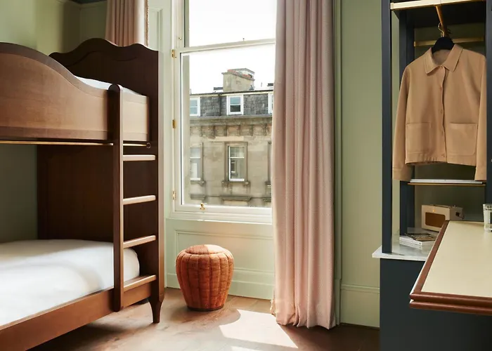 The Hoxton, Отель 4*