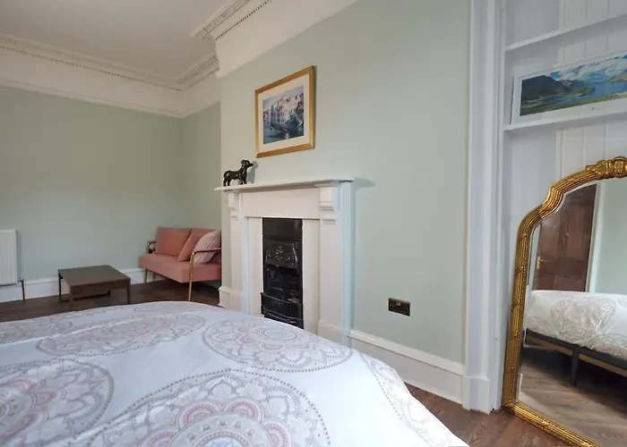 Apartament Stylish Top-floor Flat - Leith