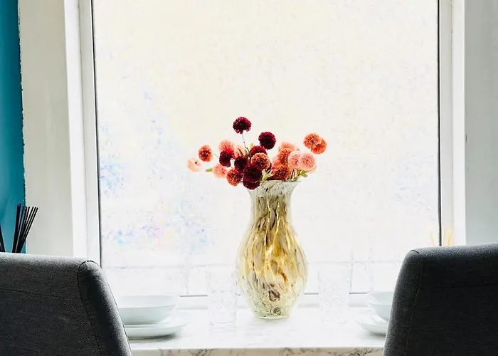 Centre Escape With Private Garden Apartment