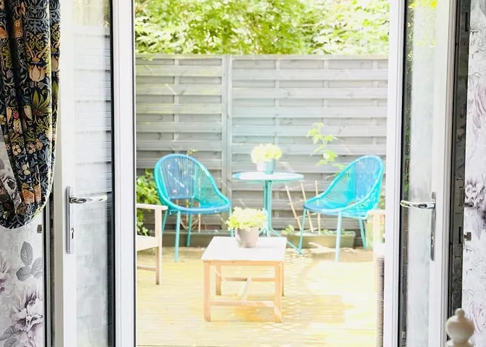 Centre Escape With Private Garden Apartment Edinburgh