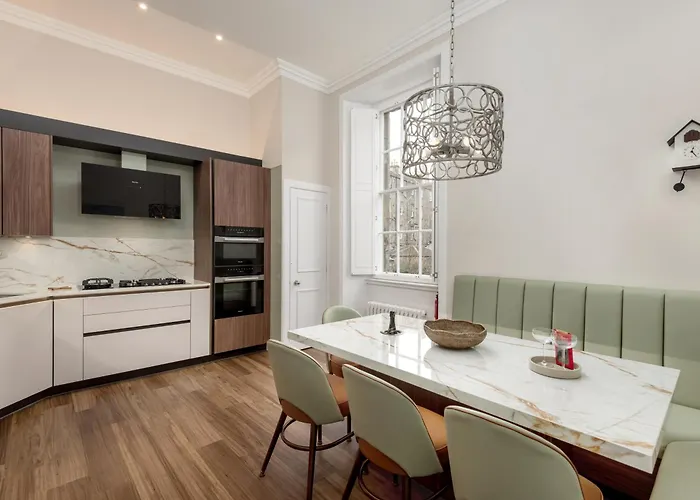 The Address - Castle View Appartement