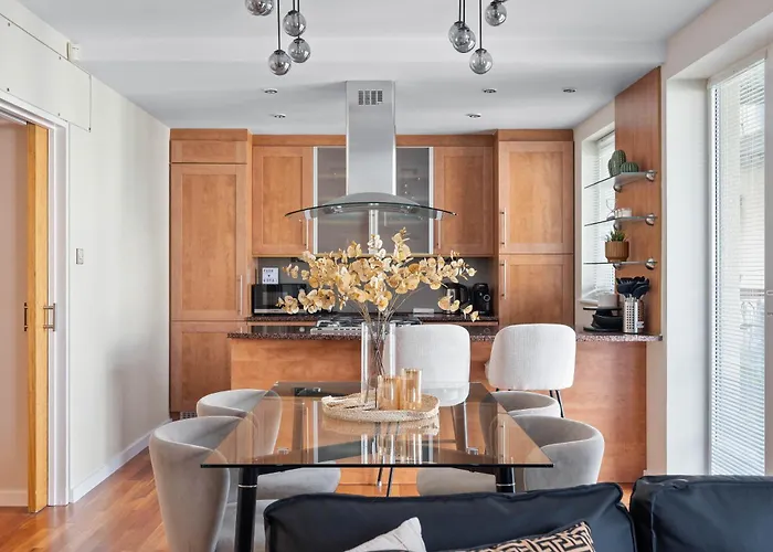 2br Park Royal With Balcony And Parking Διαμέρισμα