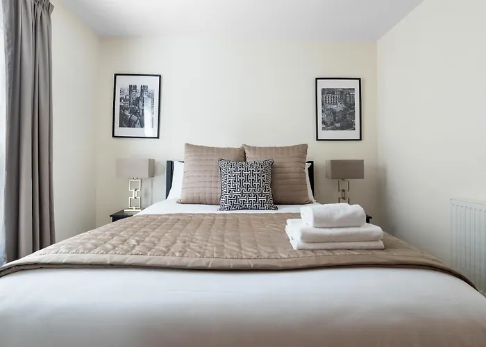 2br Park Royal With Balcony And Parking