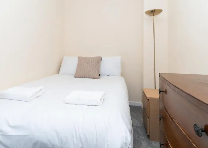 Brilliantly Located 2bd Flat Heart Of Edinburgh! Edinburgh
