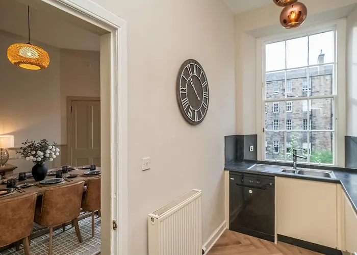 Appartamento Pass The Keys Beautiful Modern Historical Flat Close To Castle Edimburgo