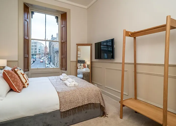 Appartamento Pass The Keys Beautiful Modern Historical Flat Close To Castle