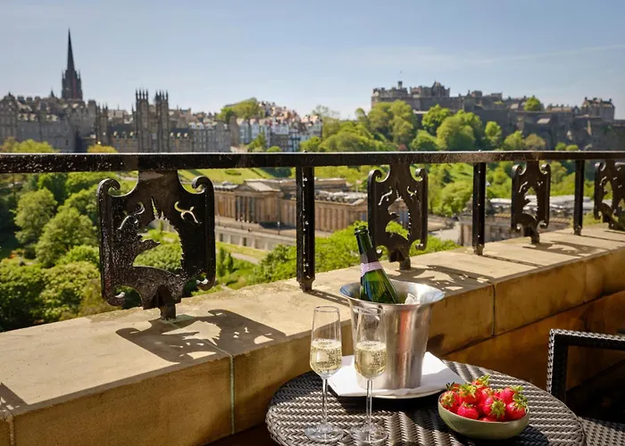 Mount Royal By The Unlimited Collection 4*