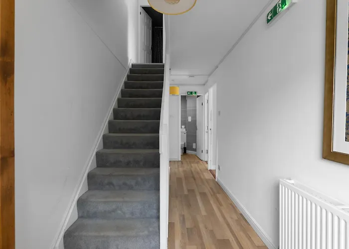 아파트 Holyrood Duplex 3-bedroom