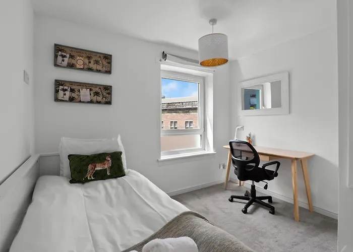 Holyrood Duplex 3-bedroom 아파트 *