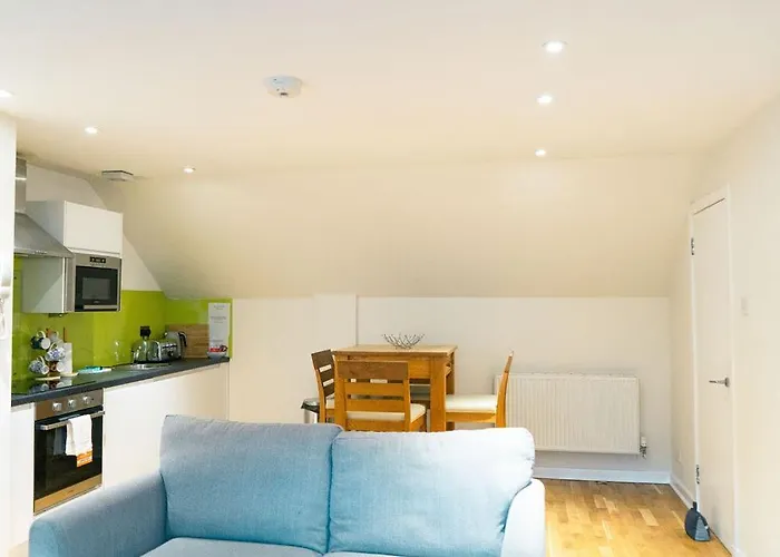 Joivy Lovely Flats Near The Centre אדינבורו