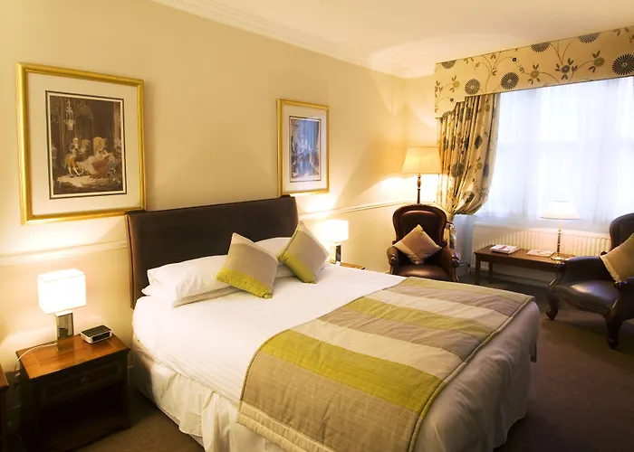 Royal Scots Club 3*