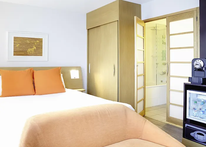 Novotel Park 4* Edinburgh