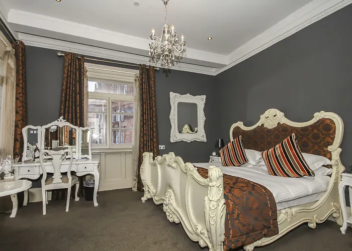 Отель The Rutland &