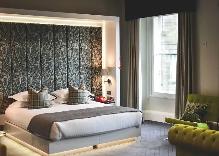 Отель The Rutland & 4*