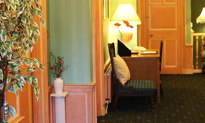 Grosvenor Gardens אדינבורו