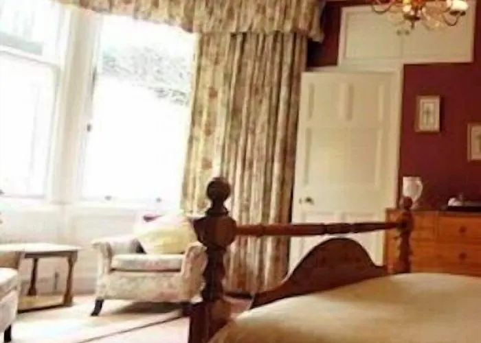 Grosvenor Gardens 4*