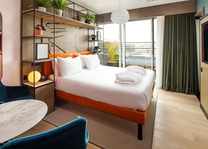 Ibis Styles St Andrew Square 3*