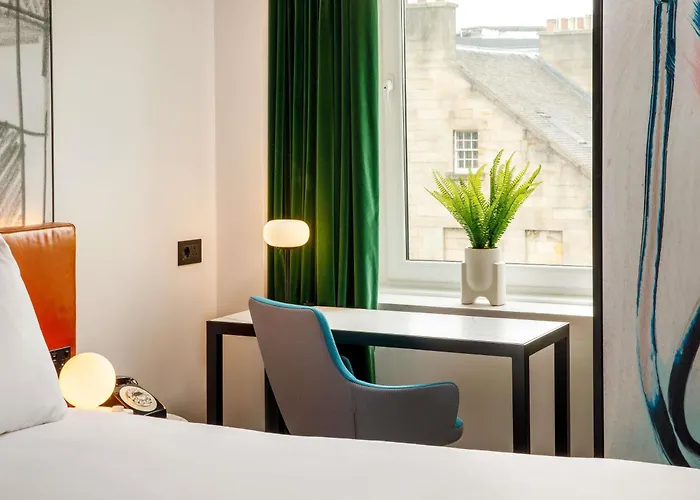 Hotel Ibis Styles St Andrew Square
