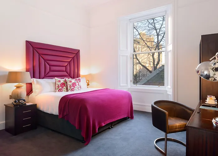 Black Ivy Hotel