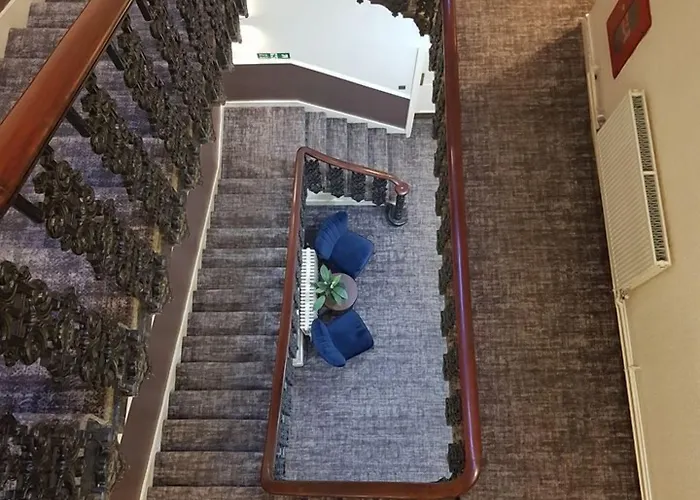 28 York Place Hotel
