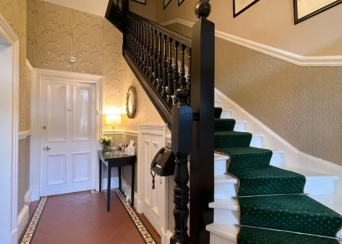 Πανσιόν Gladstone House