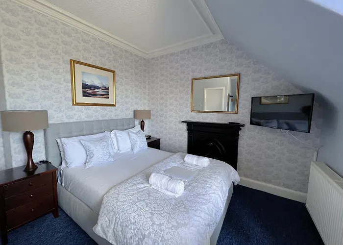 Gladstone House 招待所 4*