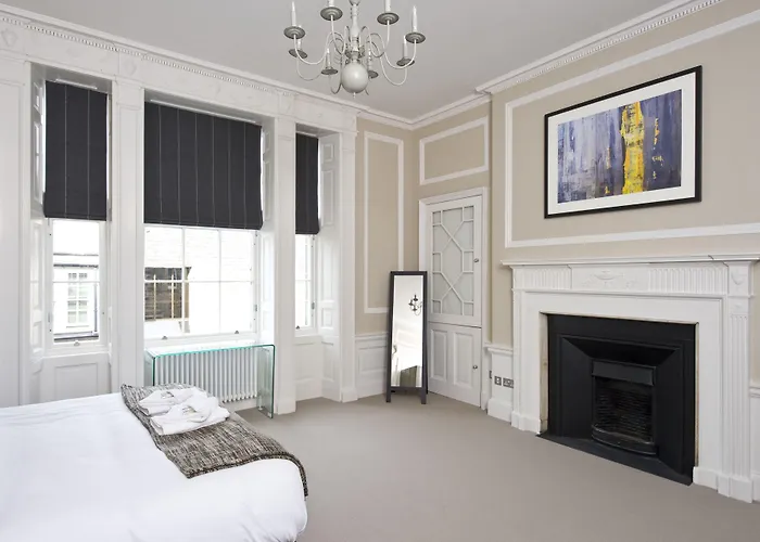 Destiny Scotland - Hill Street Daire *