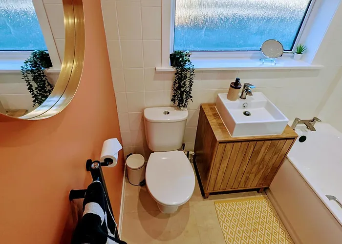 Newly Refurbished 3 Bed House With 2-sided Wood Burner And Garden In Holiday home Edinburgh